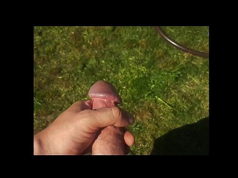 ❤️ Hete hottie laat zich in haar roze kutje neuken en spuitend klaarkomen in een zomerse tuin ❤️ Fucking video at nl.hdporn24.ru
