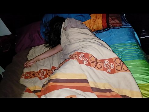 ❤️ Stiefzoon die zijn jonge stiefmoeder berispt terwijl ze slaapt. ❤️ Fucking video at nl.hdporn24.ru